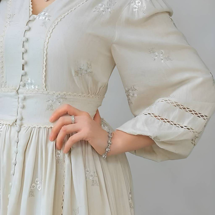 ساحلی نازنین