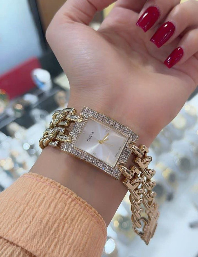 ساعن نگینی کارتیه